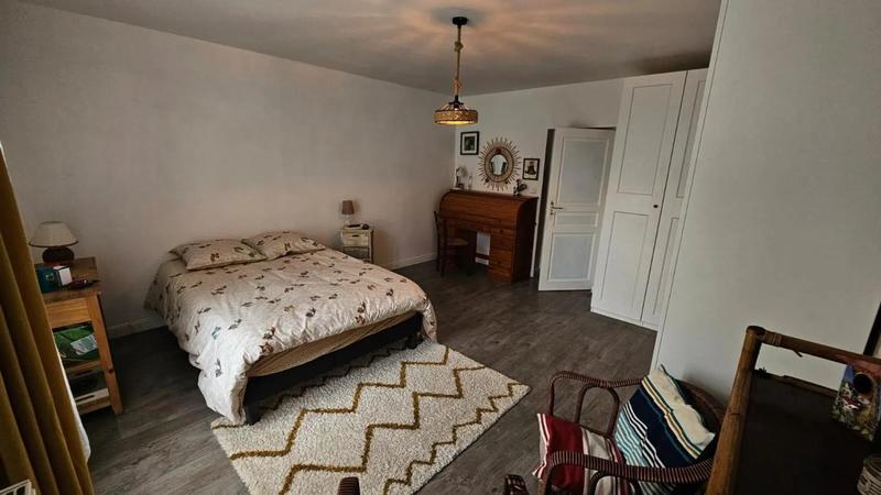 Maison - 285 m² - 11 pièces