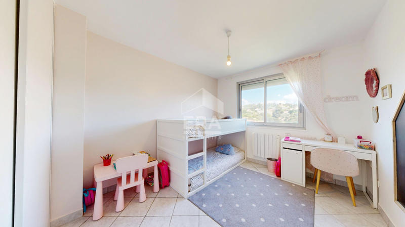 Appartement - 72 m² - 4 pièces