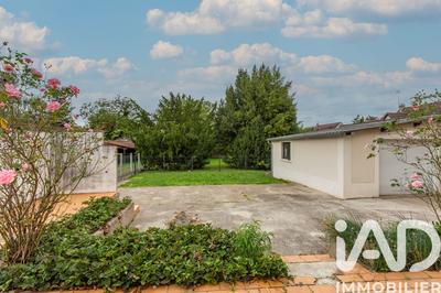 Maison - 123 m² - 8 pièces