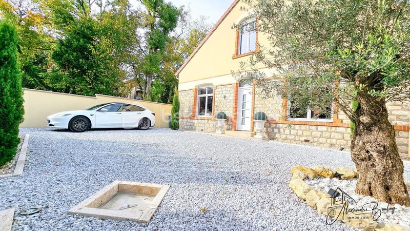 Maison traditionnelle - 110 m² - 6 pièces