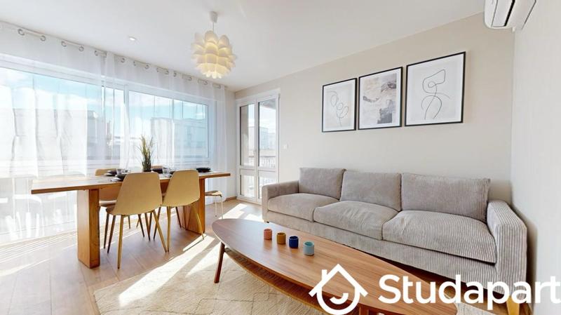 Chambre - 13 m² - 1 pièce