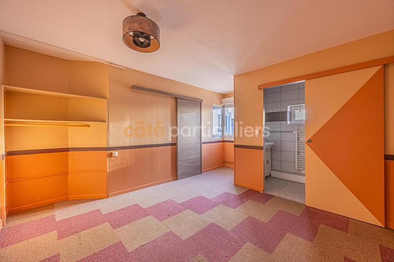 Maison - 92 m² - 5 pièces