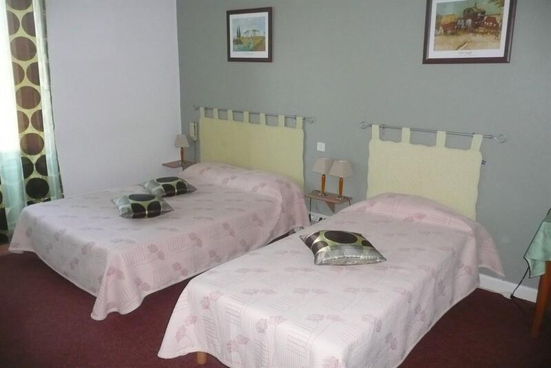 Maison - 420 m² - 18 pièces