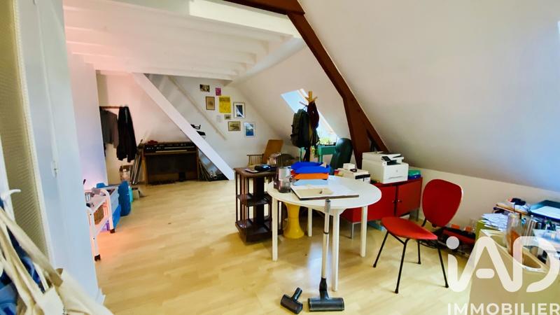 Maison - 305 m² - 10 pièces