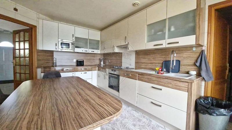 Villa - 220 m² - 8 pièces