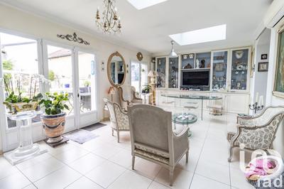 Maison - 190 m² - 8 pièces