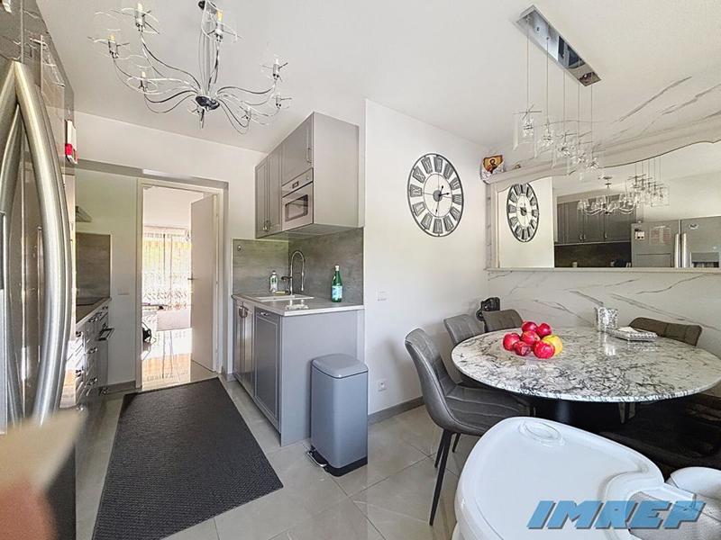 Appartement - 75 m² - 3 pièces