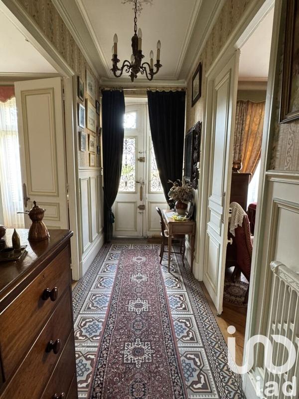 Maison - 192 m² - 10 pièces