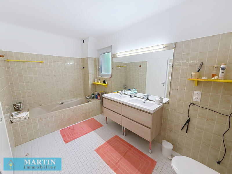 Maison - 304 m² - 7 pièces