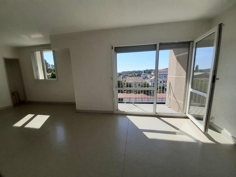 Appartement - 65 m² - 4 pièces