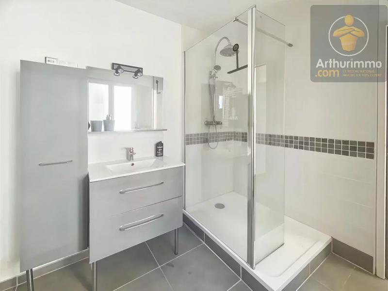 Maison - 186 m² - 8 pièces