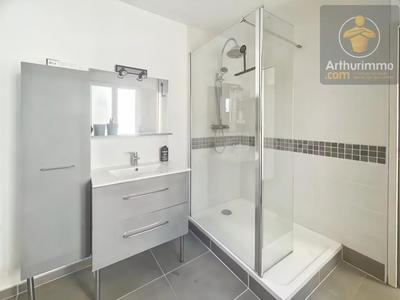 Maison - 186 m² - 8 pièces