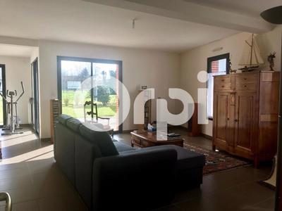 Maison - 166 m² - 6 pièces