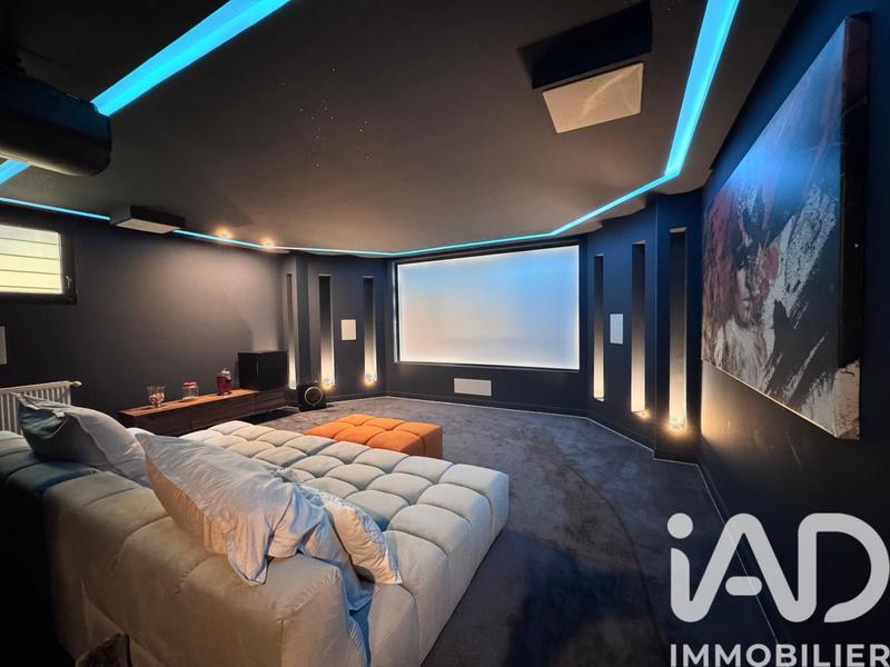 Maison - 361 m² - 10 pièces