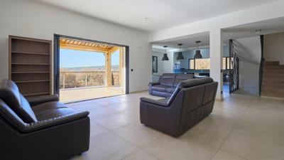 Maison - 281 m² - 7 pièces