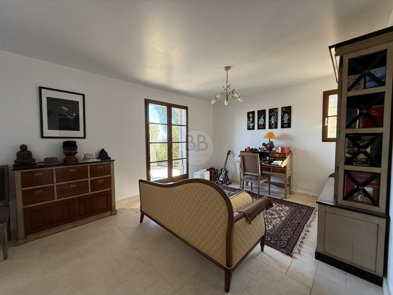 Villa - 250 m² - 7 pièces