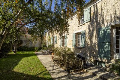 Maison ancienne - 205 m² - 7 pièces