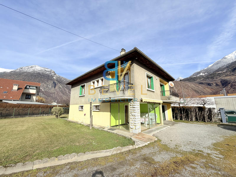 Maison - 159 m² - 5 pièces