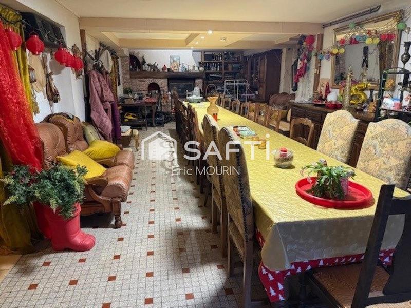 Maison - 265 m² - 10 pièces