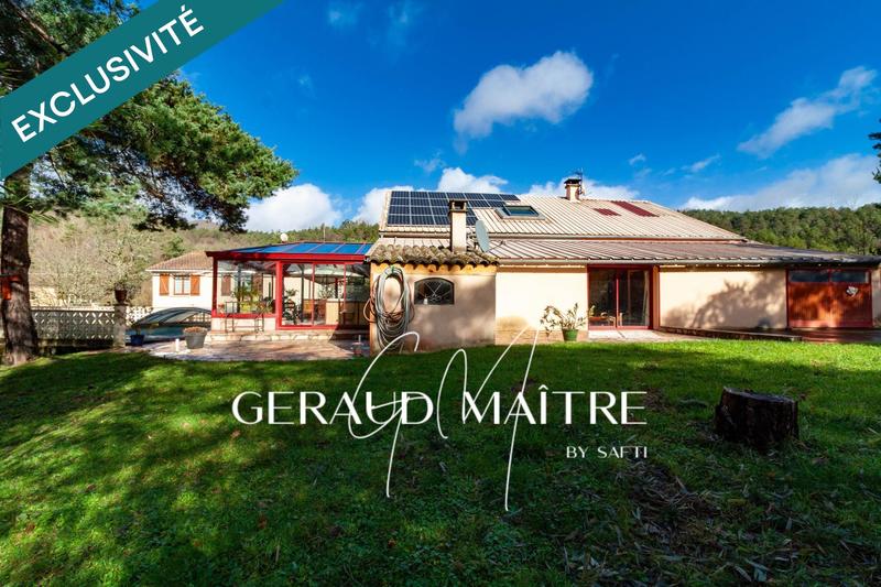 Propriété - 285 m² - 10 pièces