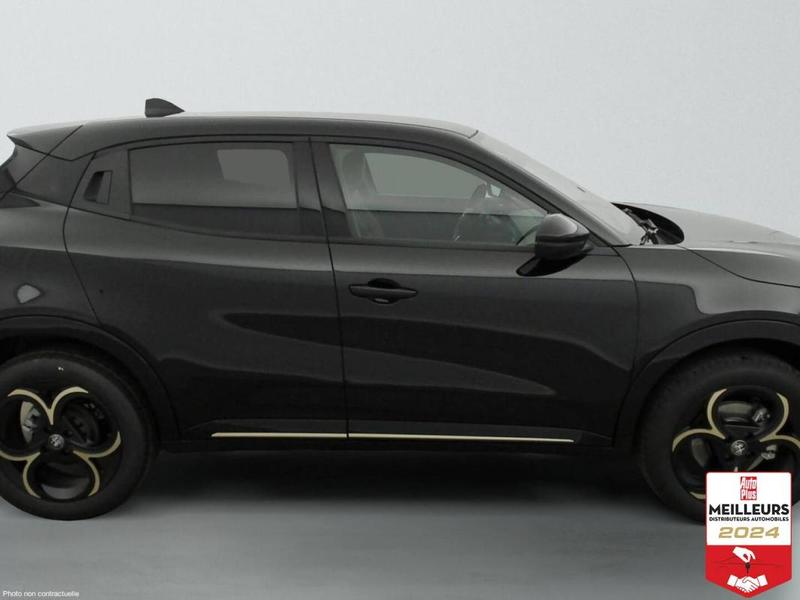 Alfa Romeo Junior Ibrida 145 e-Dct6 Intensa