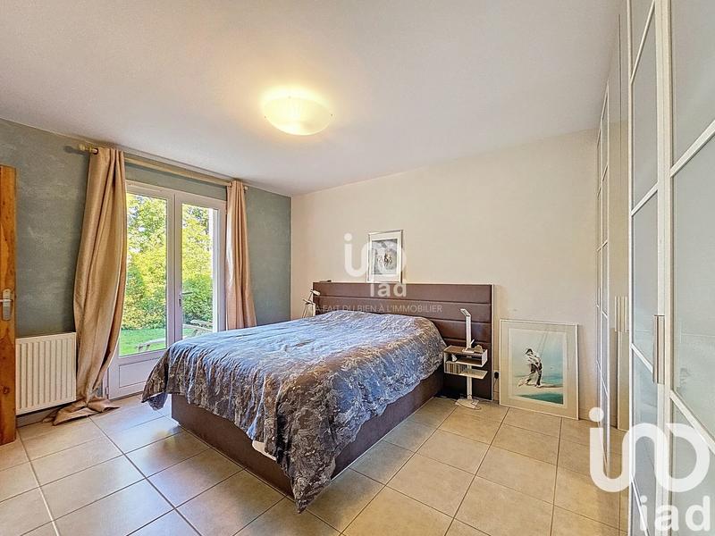 Maison - 220 m² - 9 pièces