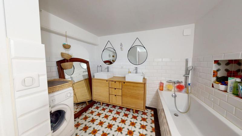 Appartement - 120 m² - 5 pièces