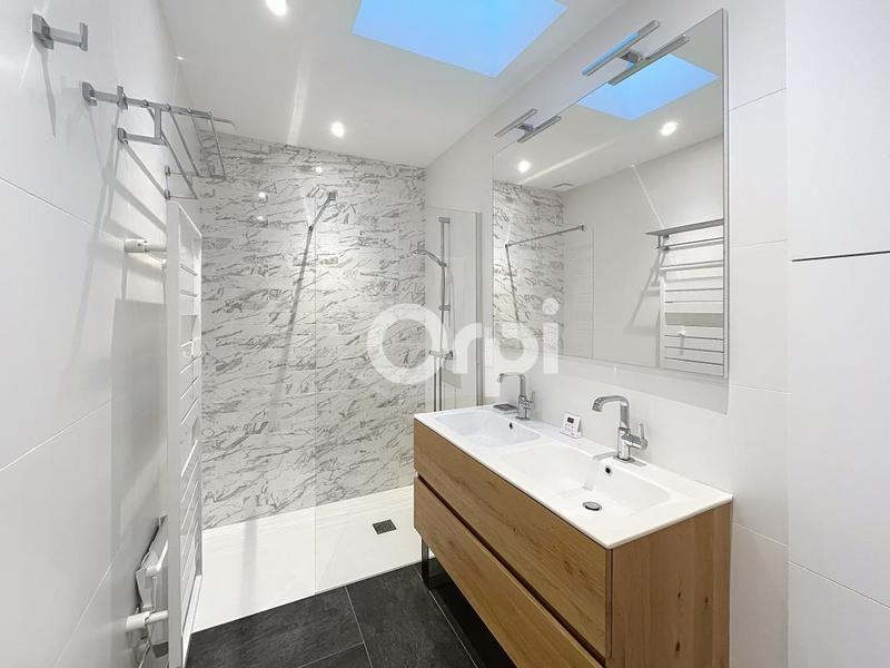 Maison - 170 m² - 5 pièces