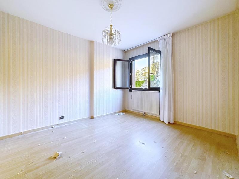 Appartement - 84 m² - 5 pièces
