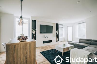 Chambre - 14 m² - 1 pièce