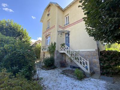 Maison - 135 m² - 6 pièces