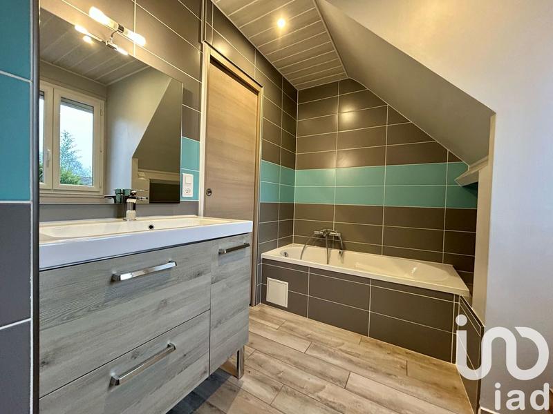 Maison - 189 m² - 9 pièces