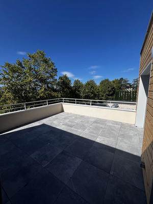 Appartement - 80 m² - 4 pièces