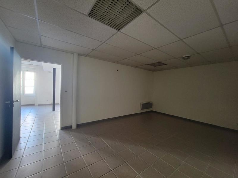 Local d'activité / Entrepôt - 94 m²