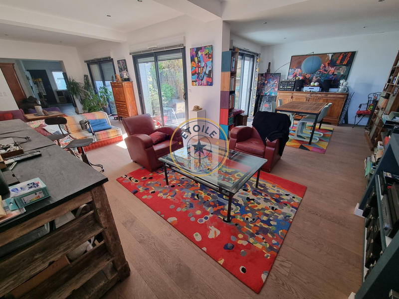 Appartement - 158 m² - 6 pièces