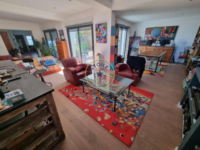 Appartement - 158 m² - 6 pièces