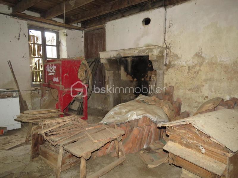 Maison ancienne - 1 140 m² - 2 pièces