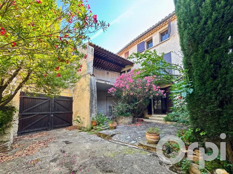 Maison - 278 m² - 7 pièces