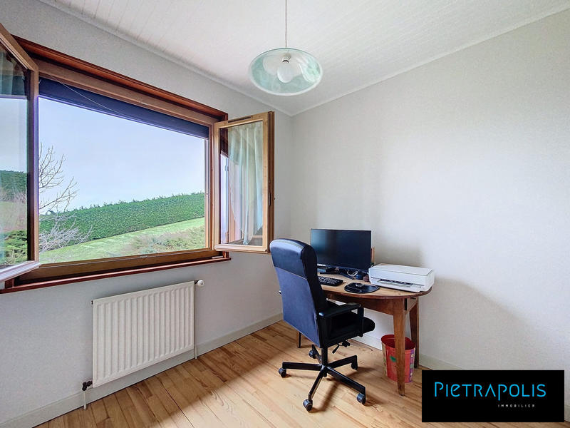 Maison - 198 m² - 6 pièces