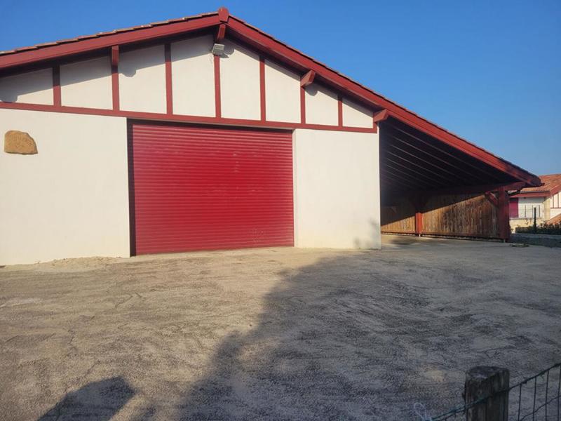 Entrepôt - 70 m² - 2 pièces