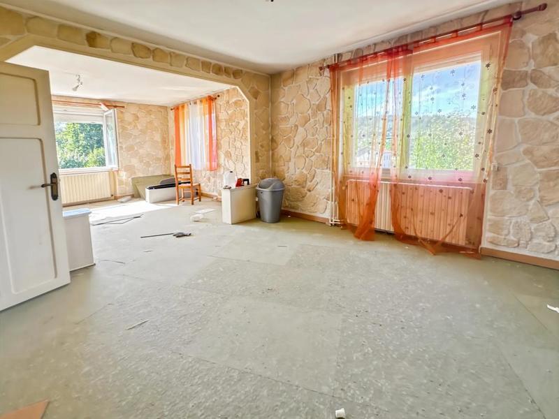 Maison - 182 m² - 8 pièces
