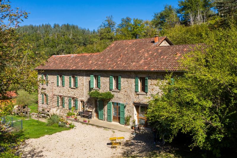 Maison - 425 m² - 12 pièces