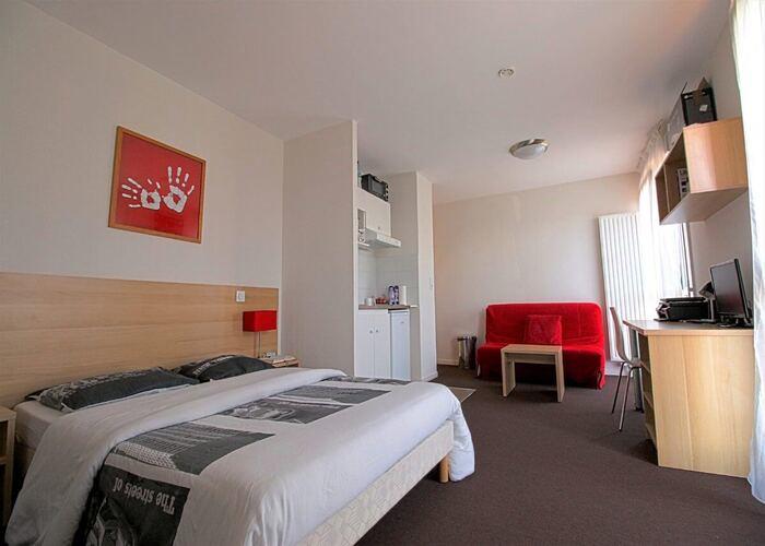 Studio - 25 m² - 1 pièce