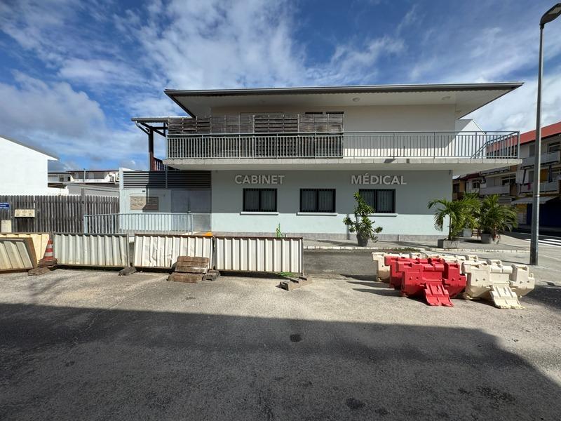 Immeuble - 300 m² - 15 pièces