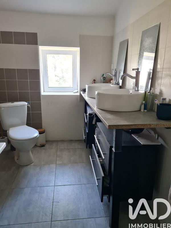 Maison - 370 m² - 9 pièces