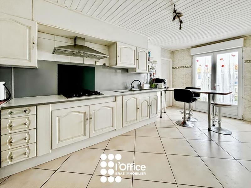 Maison - 184 m² - 6 pièces