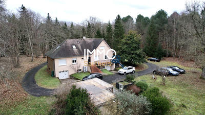 Maison - 186 m² - 10 pièces