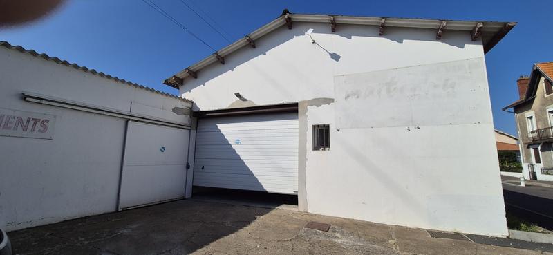 Entrepôt - 252 m² - 4 pièces