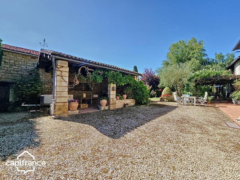 Maison - 182 m² - 6 pièces