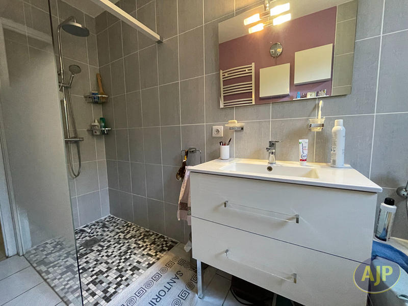 Maison - 84 m² - 4 pièces